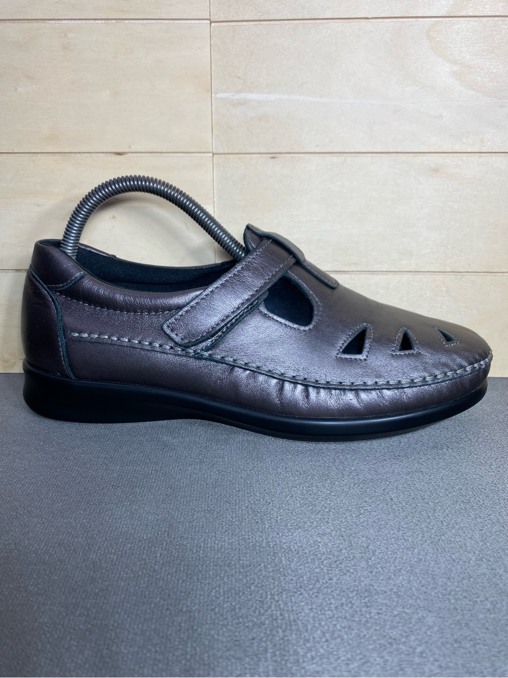 SAS Roamer Metallic Gray Leather Women's Size 8.5 W Shoes Tripad Comfort Loafers